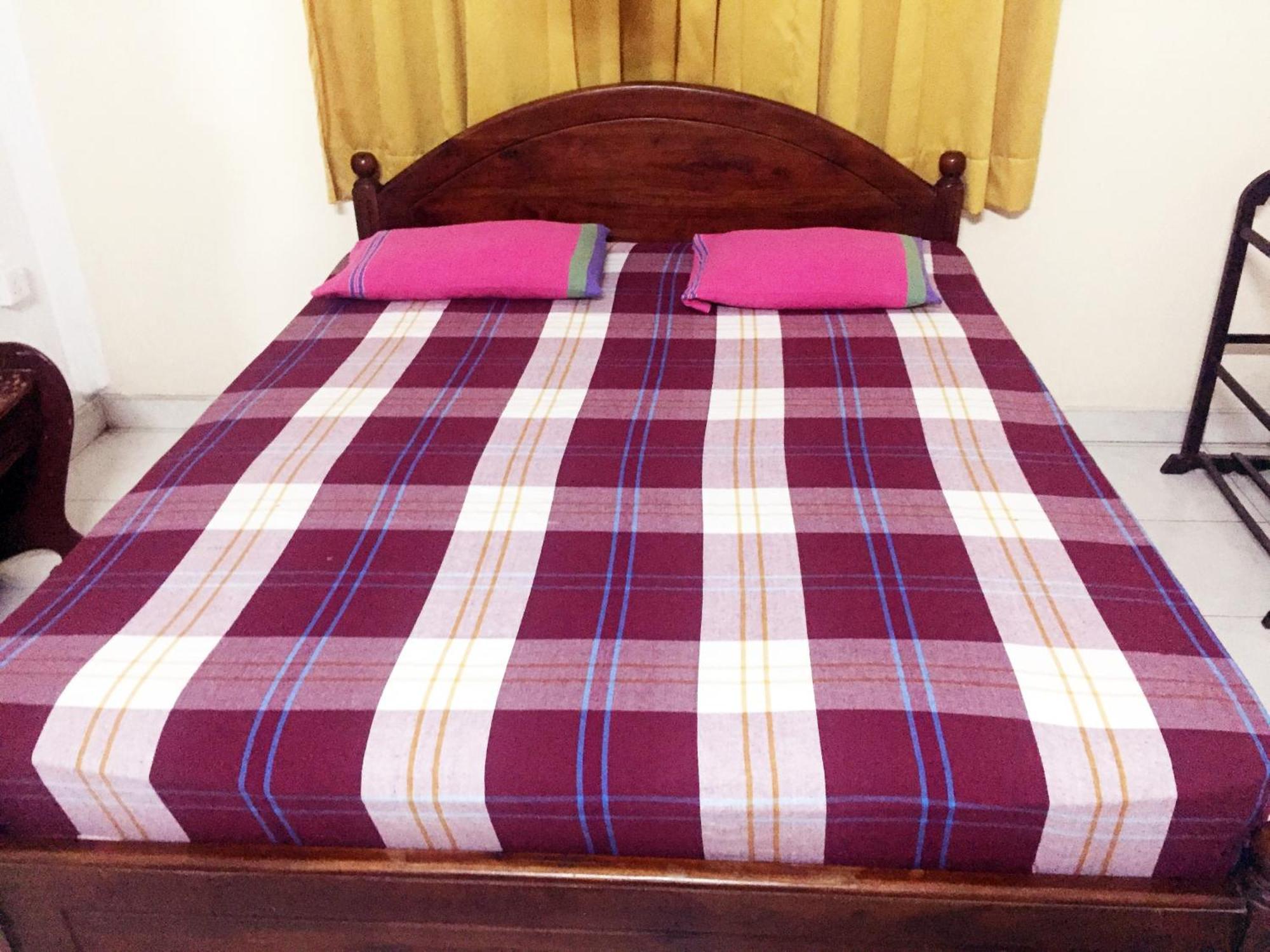 Mccarthy Guesthouse Канди Экстерьер фото